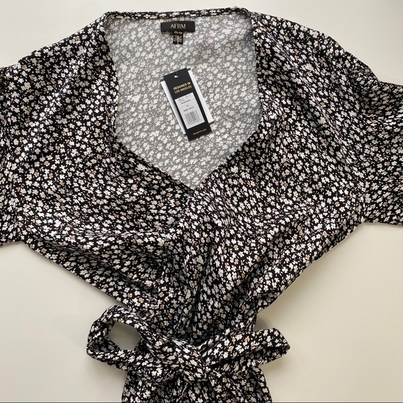 🆕 AFRM Silky Wrap Minidress Baby Daisy - Picture 6 of 8